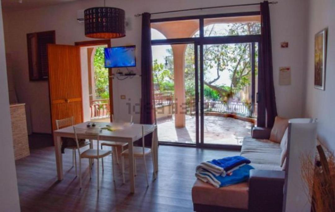 Elegance Apartment Taormina Letojanni Kültér fotó