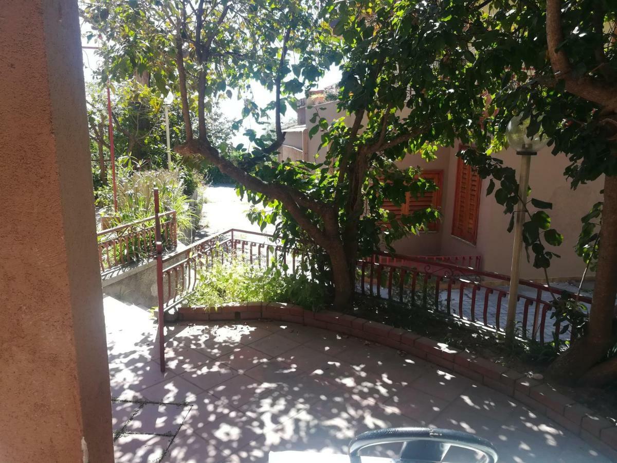 Elegance Apartment Taormina Letojanni Kültér fotó